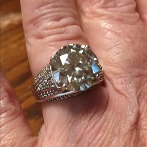 Beautiful Moissanite Ring Pale Canary